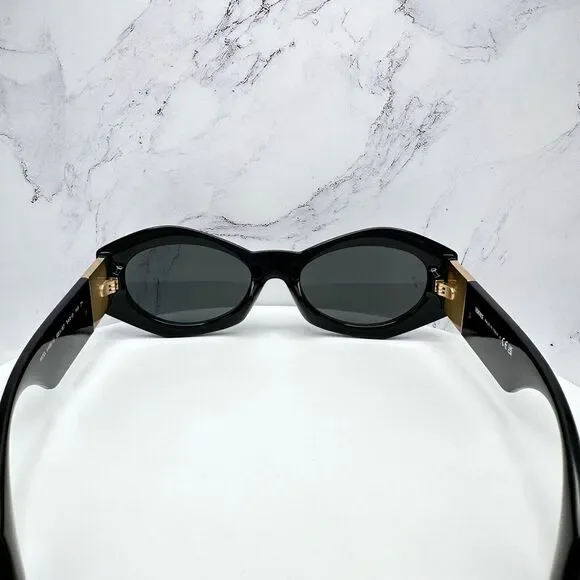 New Versace Sunglasses - Picture 11 of 16